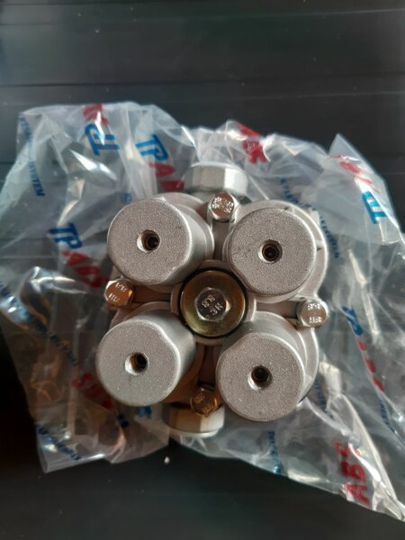 5 holes Distributor valve/circuit valve big hole &small hole