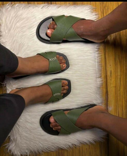 Sandales croisées en cuir