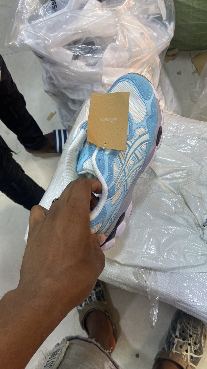 Chaussures de sport Adidas robustes