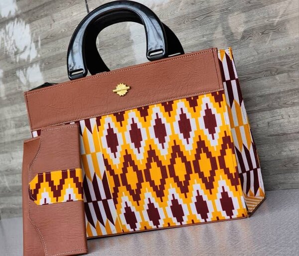 Sac à main élégant multicolore