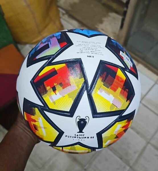 Ballon de football officiel