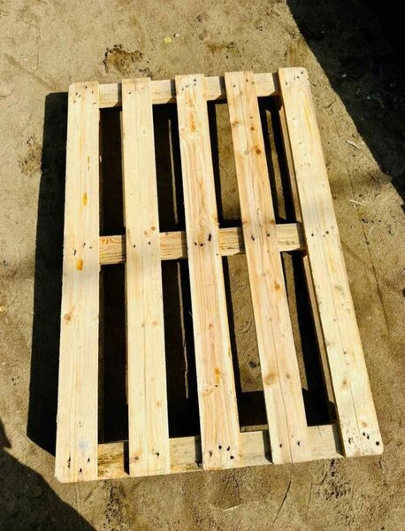 Palette en bois robuste