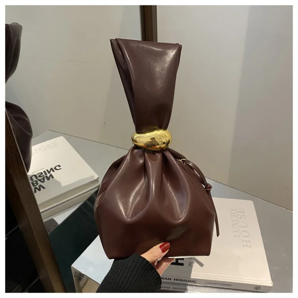 Sac à main en cuir noué élégant