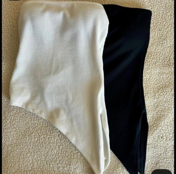 Haut asymétrique en noir et blanc