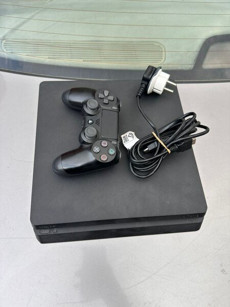 Ps4 slim