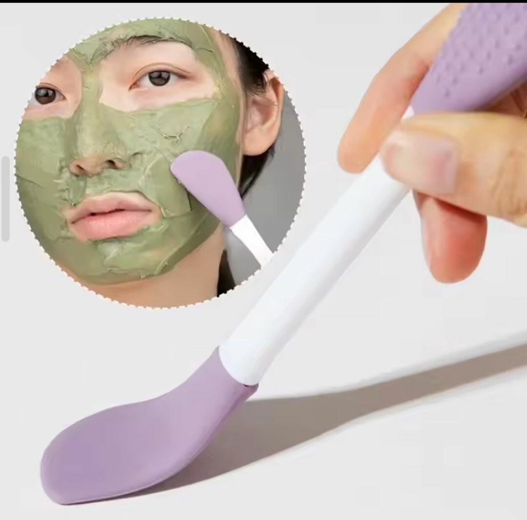 Silicone Lip and Face Brush.  (Two sided Applicator)