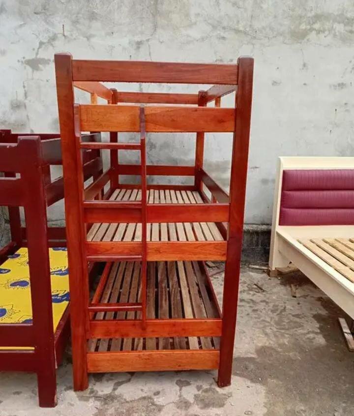 Lit superposé en bois robuste