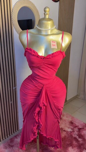 Robe moulante rose élégante