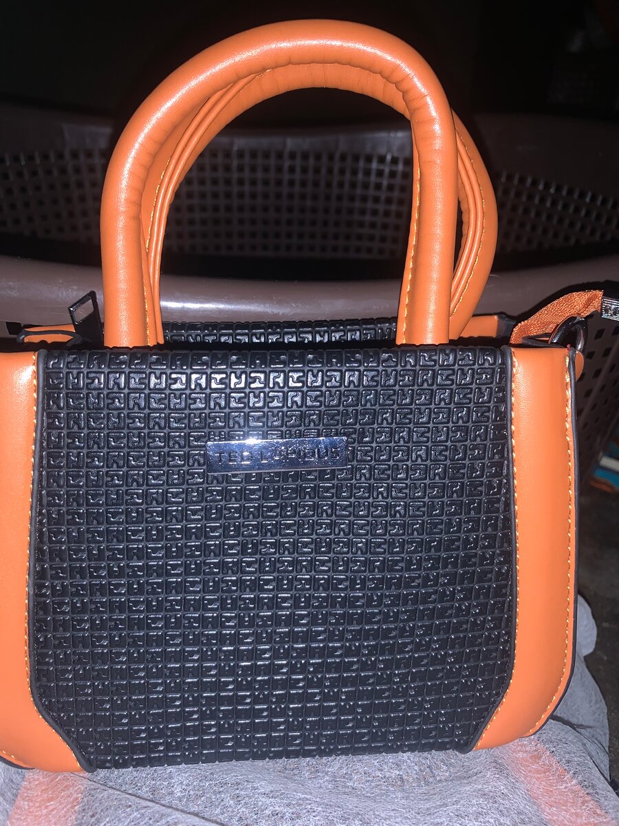 Sac à main élégant noir et orange