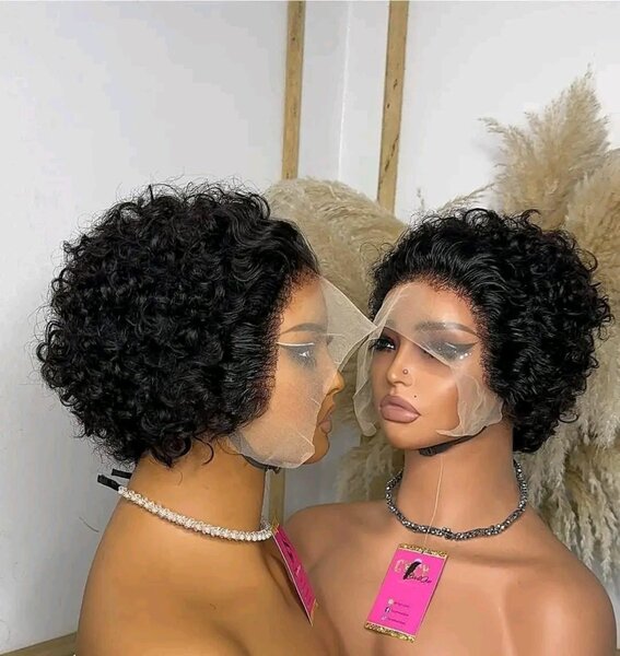 Perruque Bouclée Courte