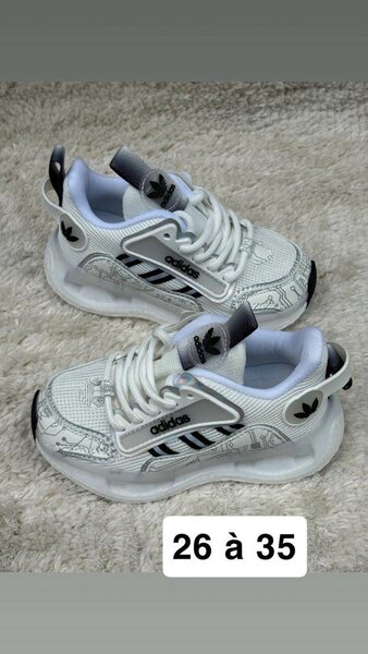 Chaussures Enfant Modernes Adidas