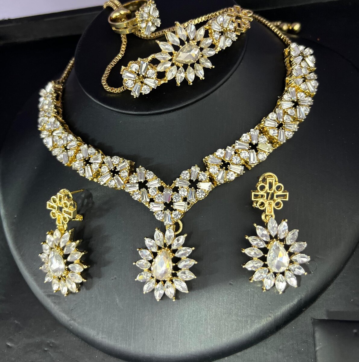 Bridal jewelry set