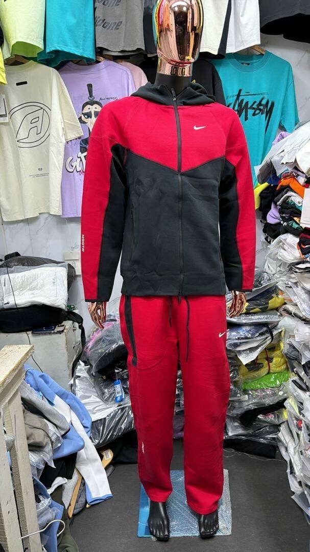 Ensemble de survêtement nike