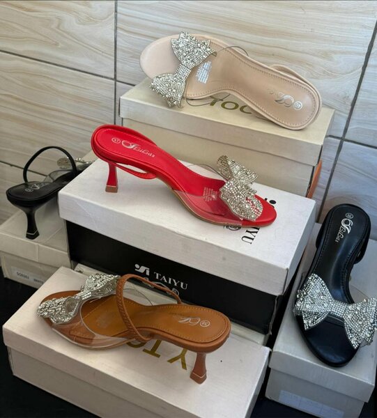 Sandales femmes ornées