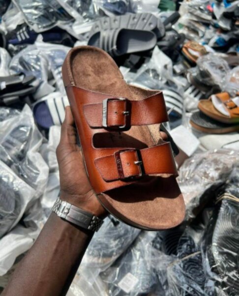 Sandales en cuir stylées