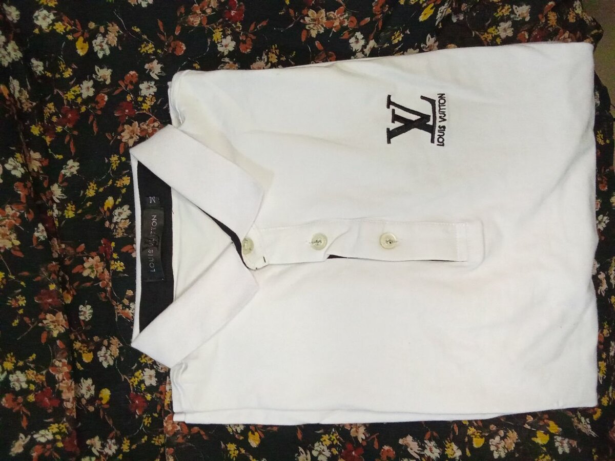 Polo blanc élégant homme