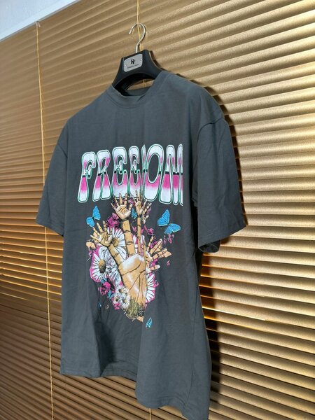 T-shirts graphiques colorés