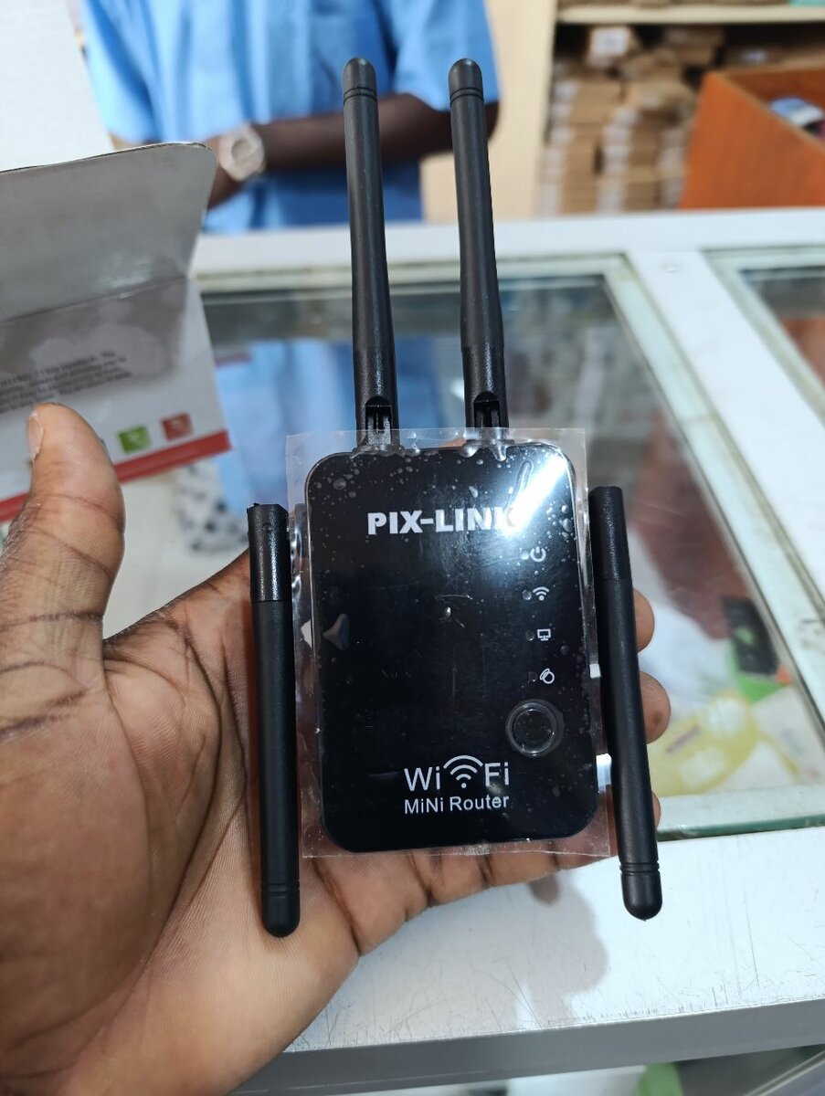 Répéteur wifi PIX-LINK