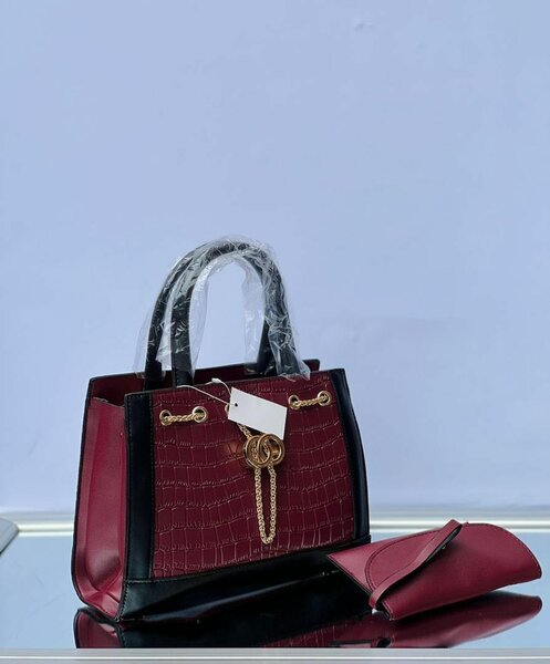 Ladies leather bag