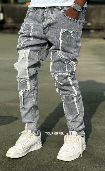 Jeans déchirés mode gris