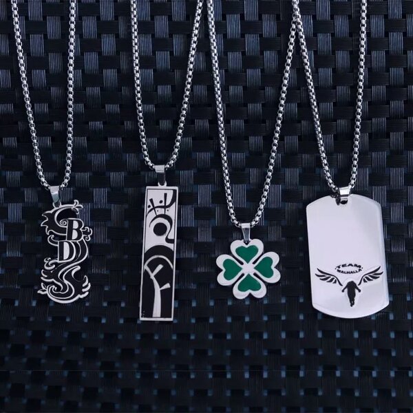 Collier en forme d'aile de la liberté