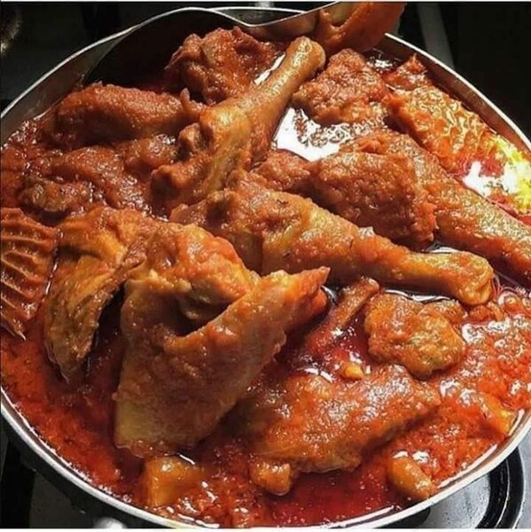 Poulet en sauce épicée