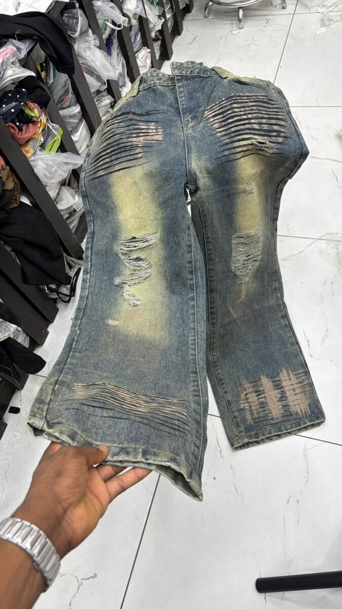 Jeans évasés tendance homme
