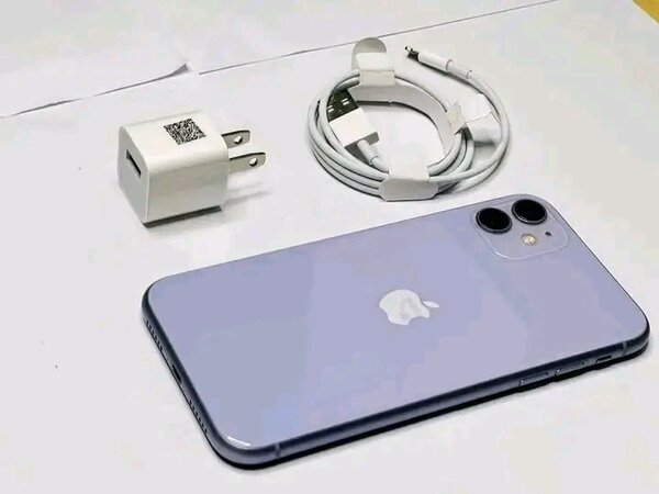iPhone 11 violet reconditionné avec chargeur