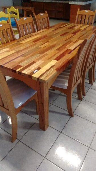 Grande table à manger bois massif