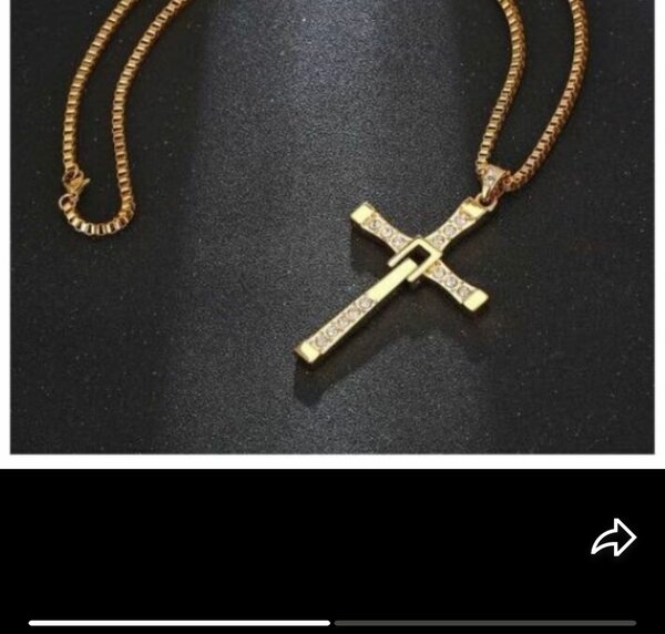 Collier Croix Dorée Élégant