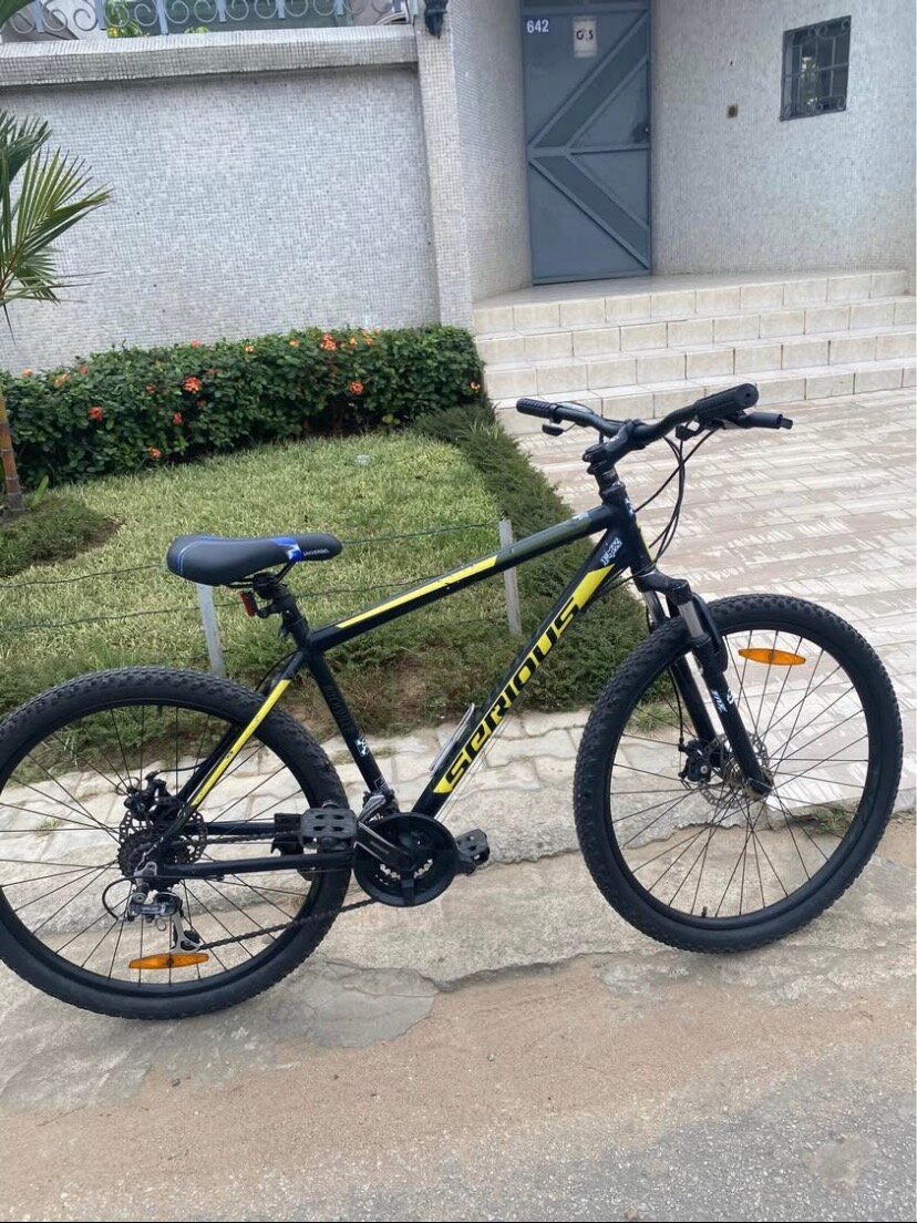 VTT tout terrain Sarino noir et jaune