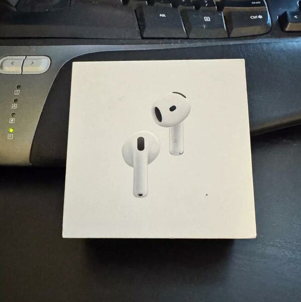 Apple AirPods 4 
