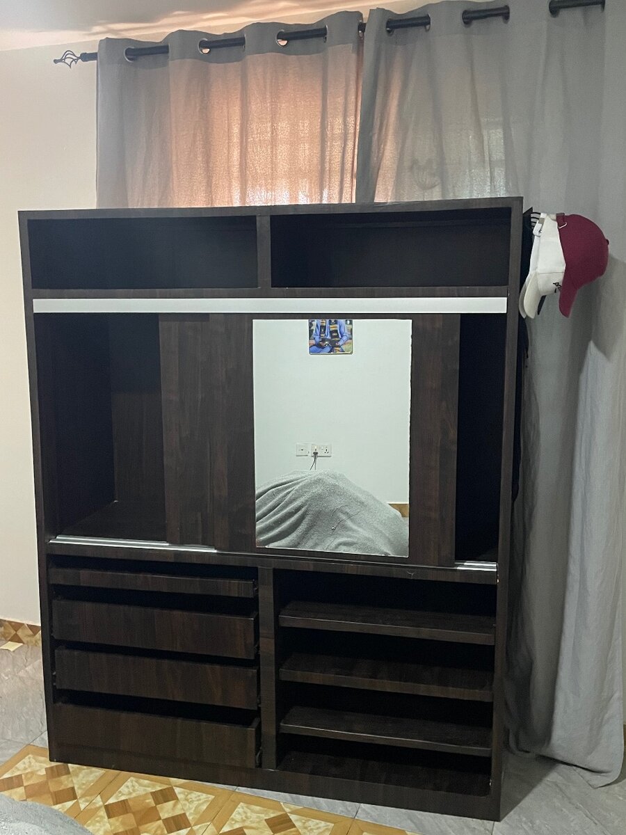 Wardrobe with shoe rack space