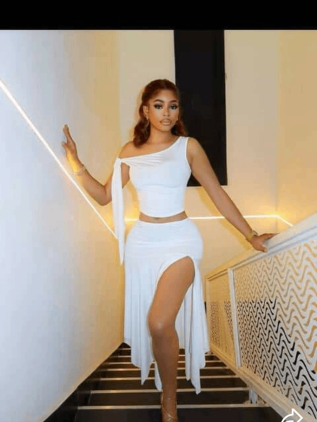 Robe asymétrique élégante