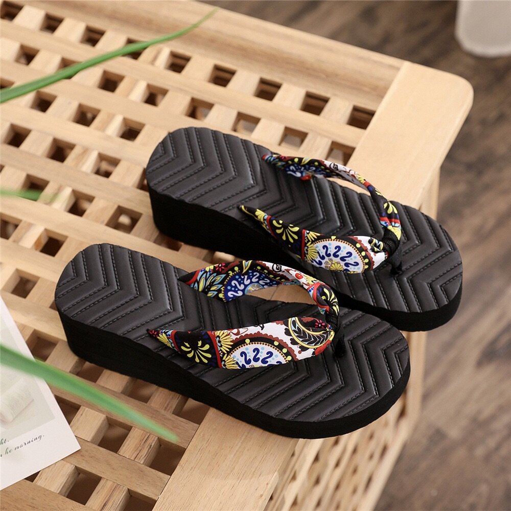 Ladies sandals