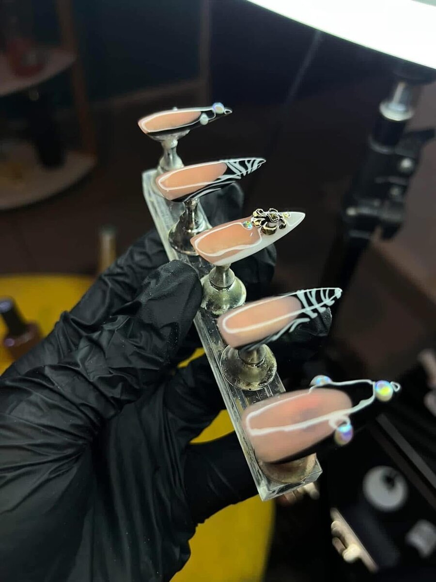 Faux ongles artistiques