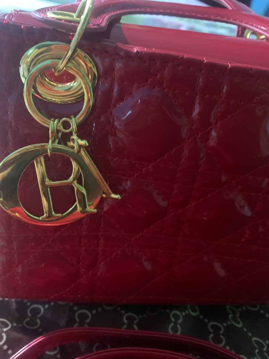 Sac à main rouge élégant