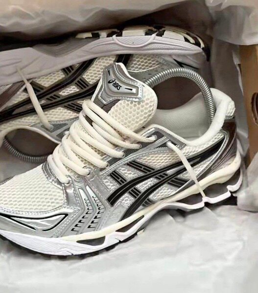Chaussures Asics pour homme