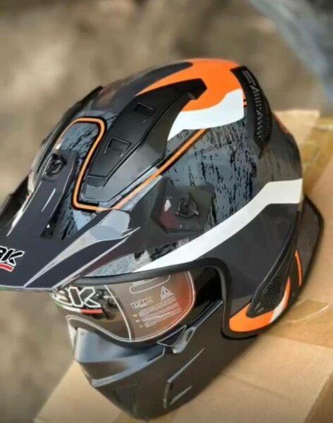 Casque de moto intégral