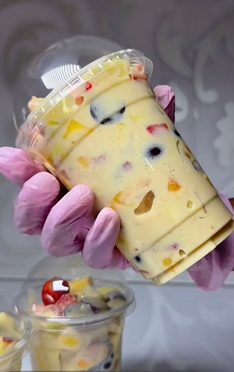 Salade de fruits crémeuse en pot