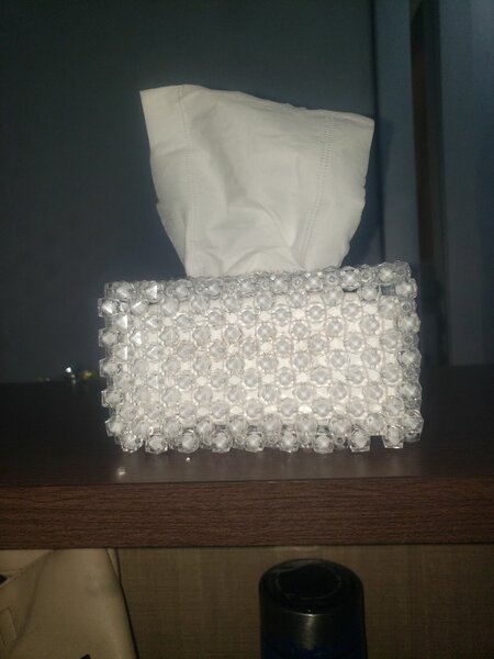 Boîte à mouchoirs perles élégante