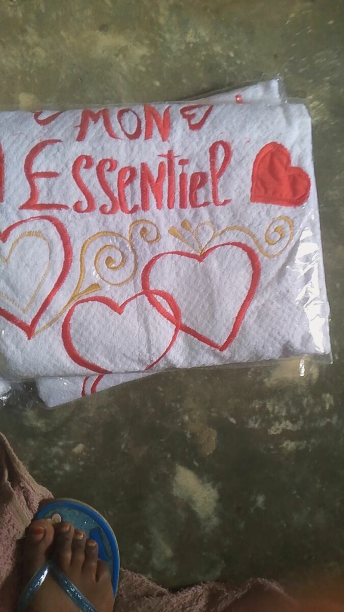 Serviette de toilette coeur Saint Valentin