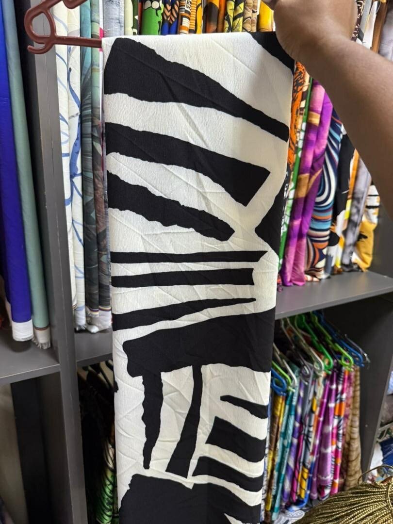 Tissu imprimé abstrait vibrant