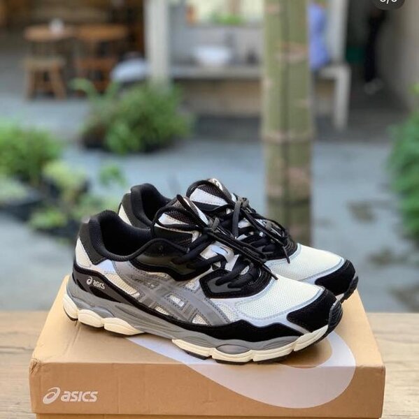 Chaussures de sport Asics