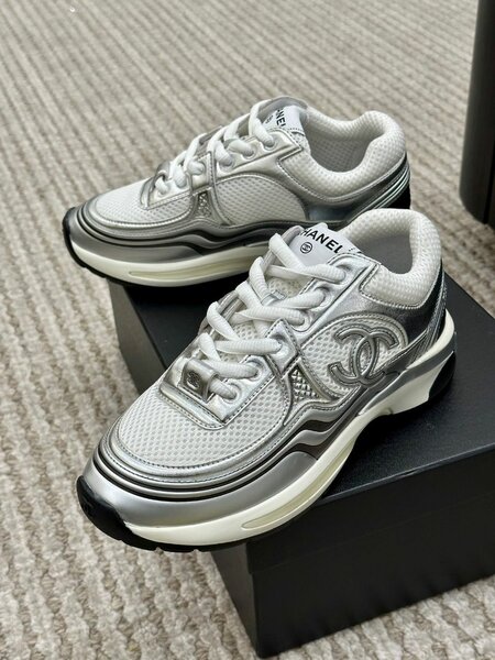 Baskets de luxe Chanel