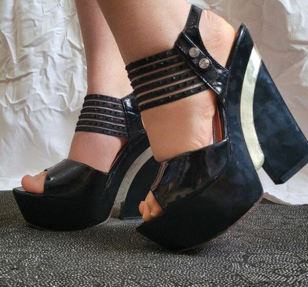 Лакированные