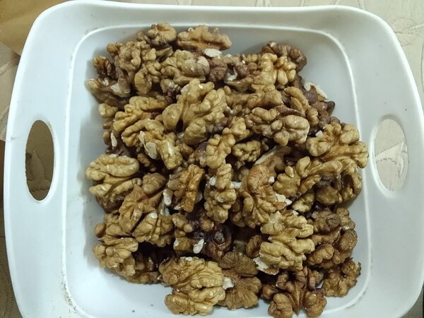 Walnuts without shell