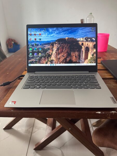 Ordinateur Portable Lenovo Rapide