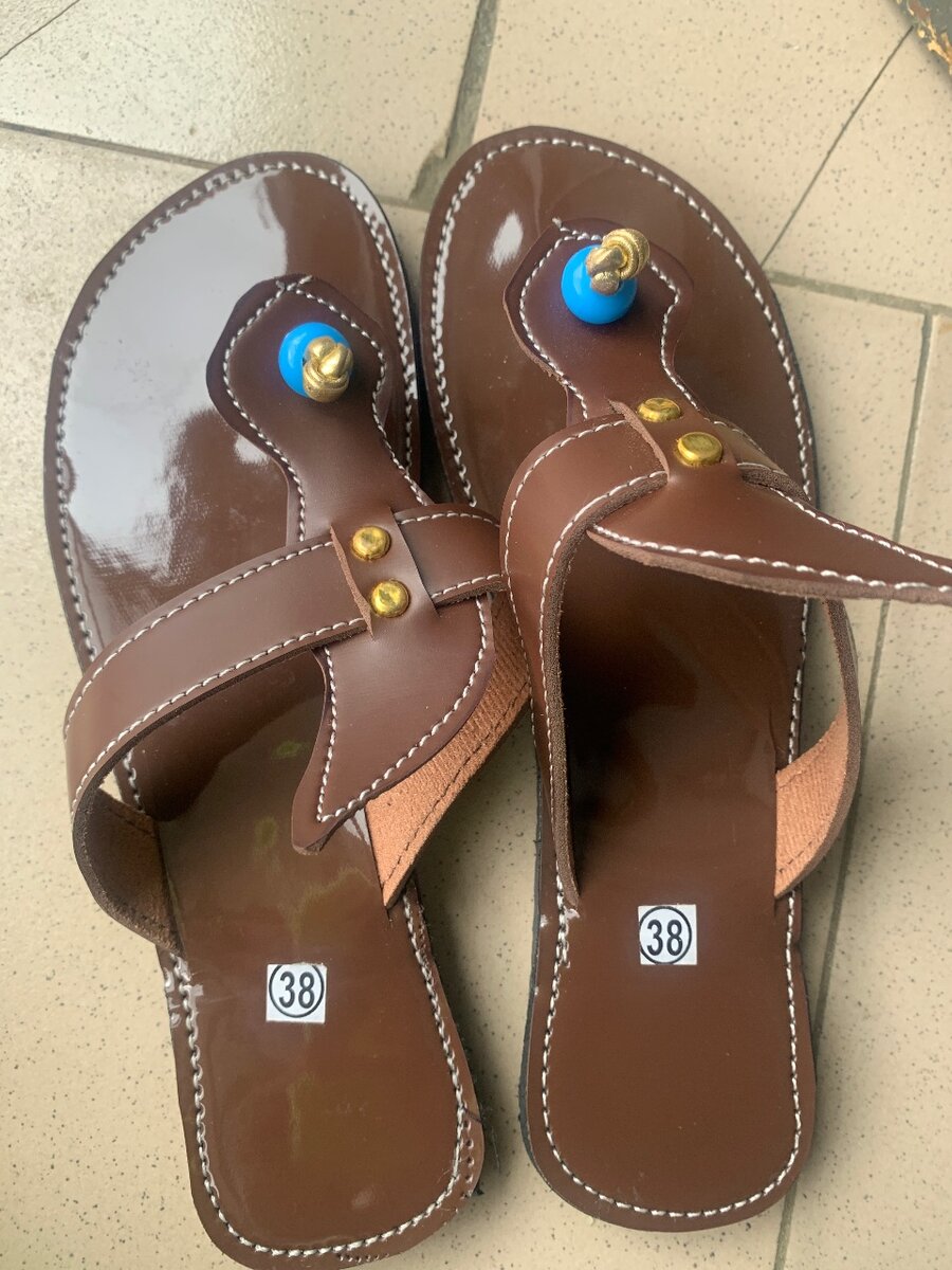 Sandales artisanales en cuir