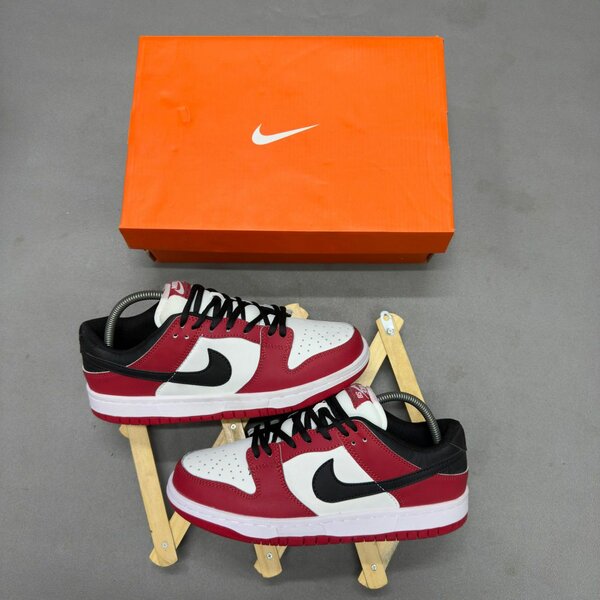 Nike Sneakers Rouge et Noir